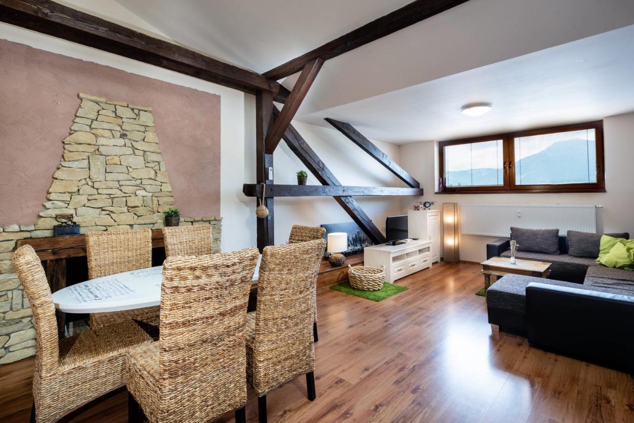 Apartments Sofia ลิฟตอฟสกีมิคูลาช ภายนอก รูปภาพ