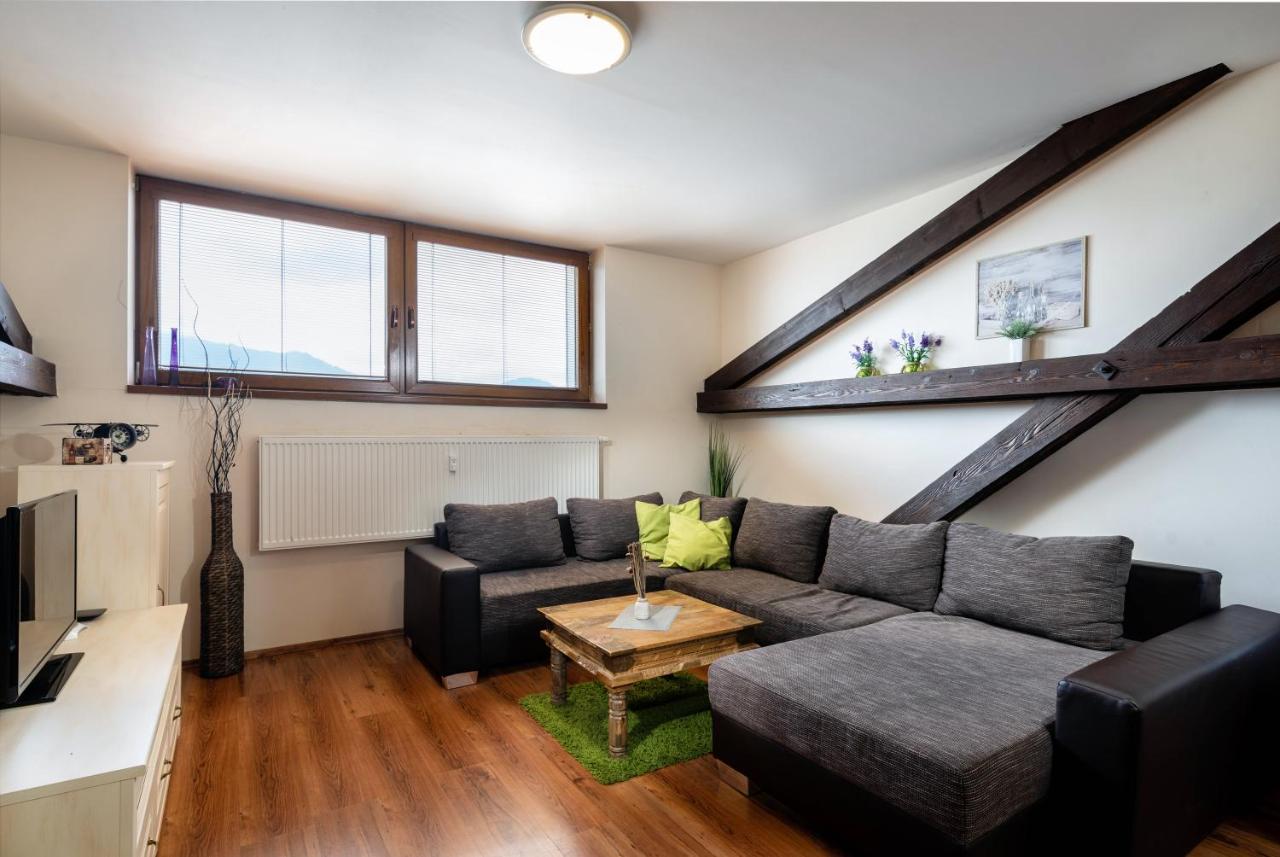 Apartments Sofia ลิฟตอฟสกีมิคูลาช ภายนอก รูปภาพ