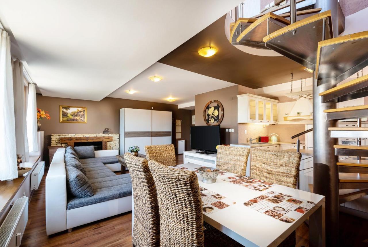 Apartments Sofia ลิฟตอฟสกีมิคูลาช ภายนอก รูปภาพ